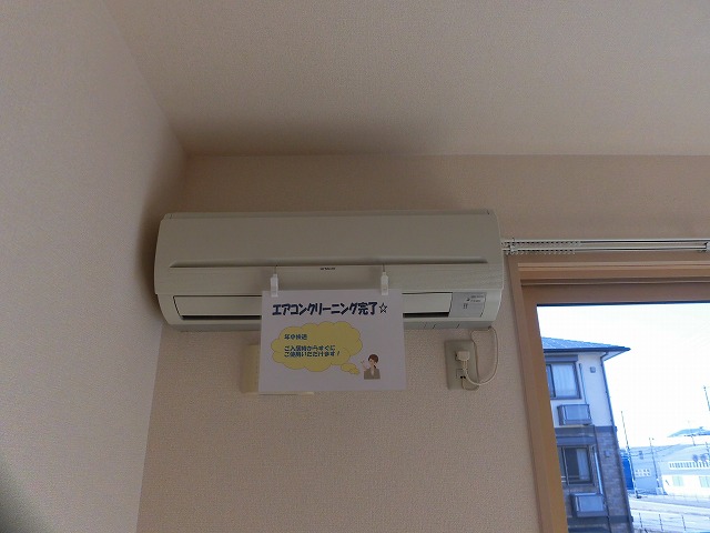 その他設備　照明・室内物干し・エアコン付き