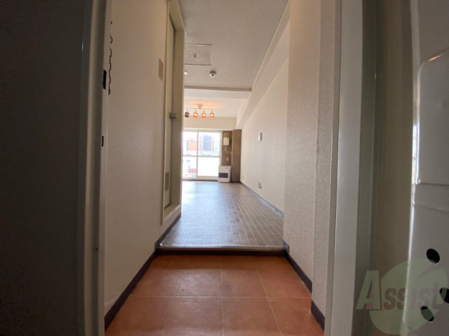 玄関　玄関の様子です。明るい印象ですね。気分もあがりそう。