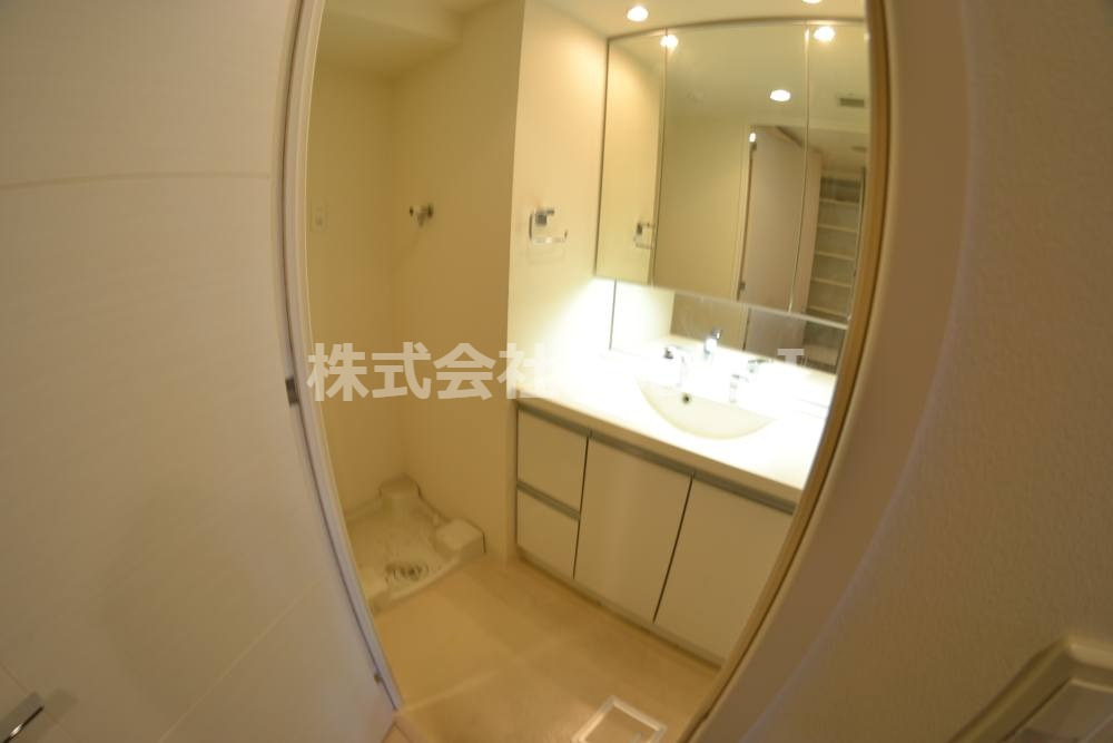 洗面設備　使いやすい洗面所です