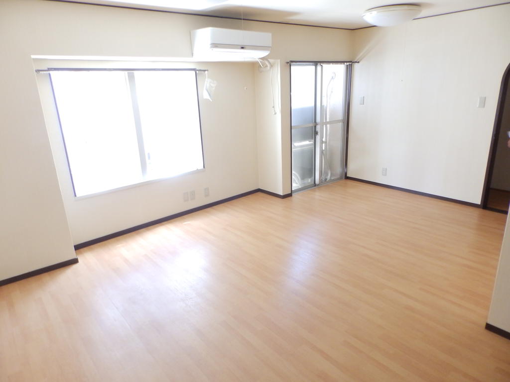 居室・リビング　広さも十分です