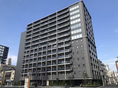 広島市中区十日市町のマンションの建物外観