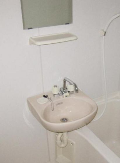 洗面設備　※別部屋の写真です