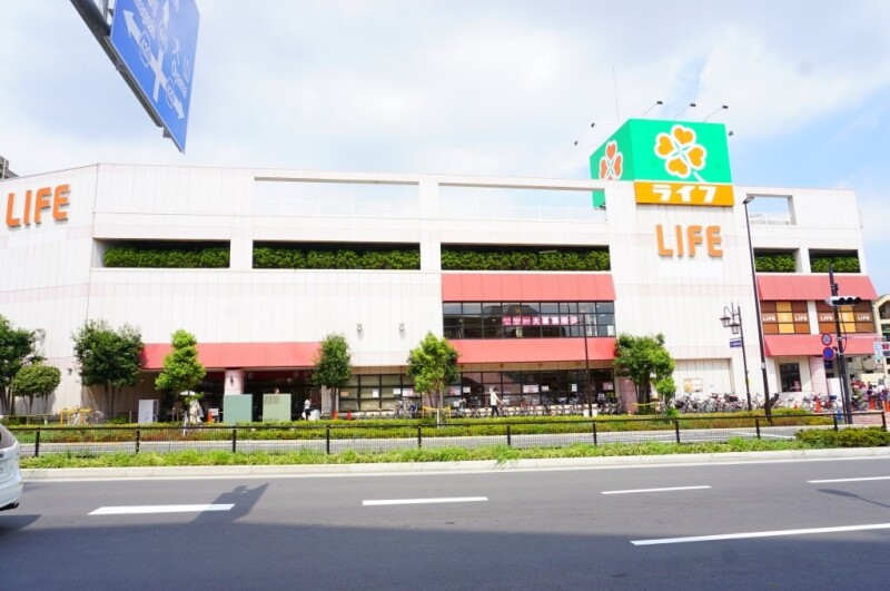 スーパー　ライフ千川駅前店（スーパー）まで413m