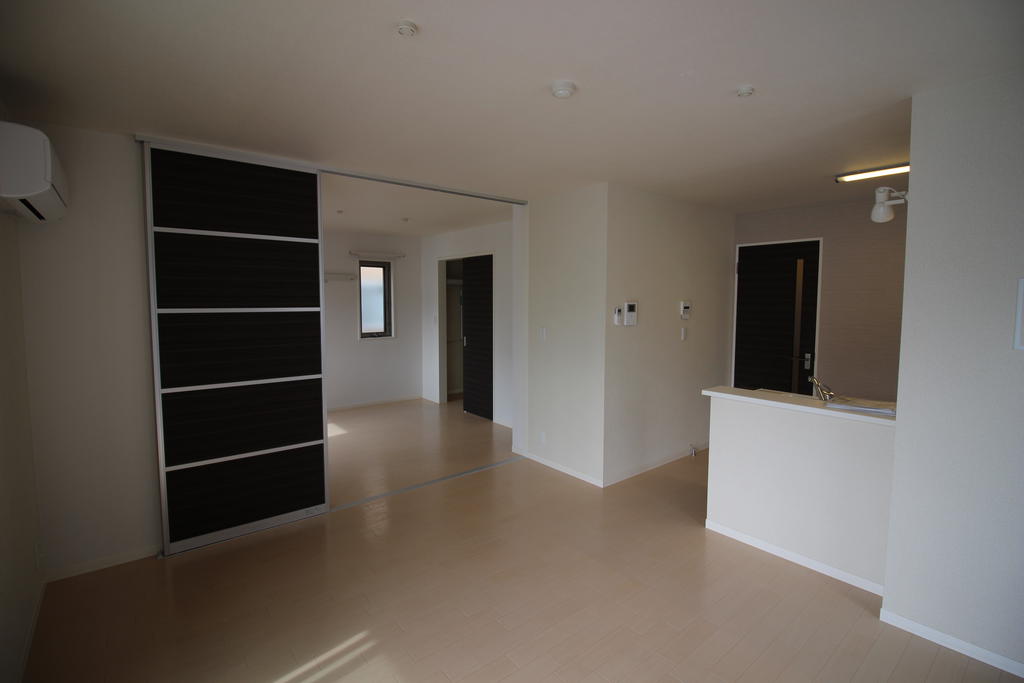 居室・リビング　リビング部分を撮影してます