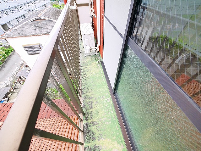 バルコニー　お洗濯にも便利なバルコニー付き