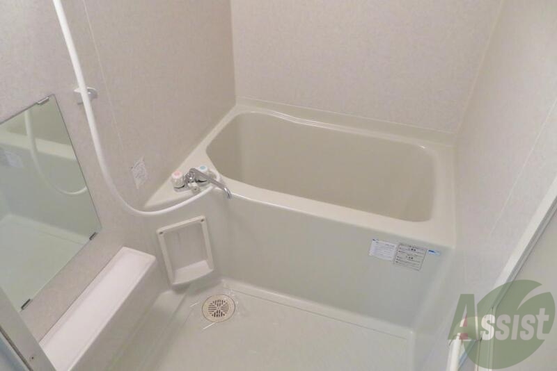 バス・シャワールーム　バスルームは一日の疲れを癒す大切な場所です。