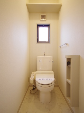 フローラル・ハイツ21Cのトイレ写真