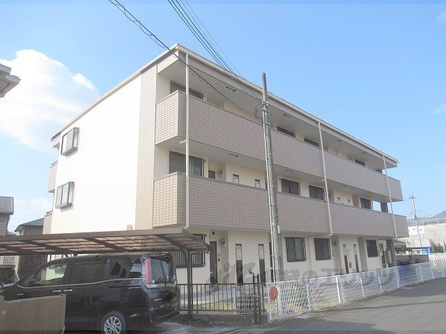 甲賀市水口町貴生川のマンションの建物外観