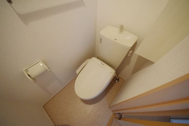 【日高市大字高萩のアパートのトイレ】