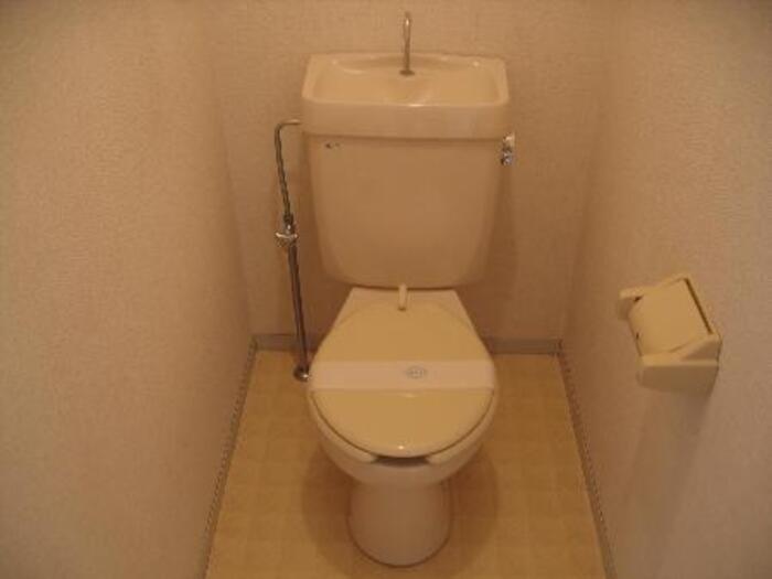 ファミールえんざ B棟のトイレ写真