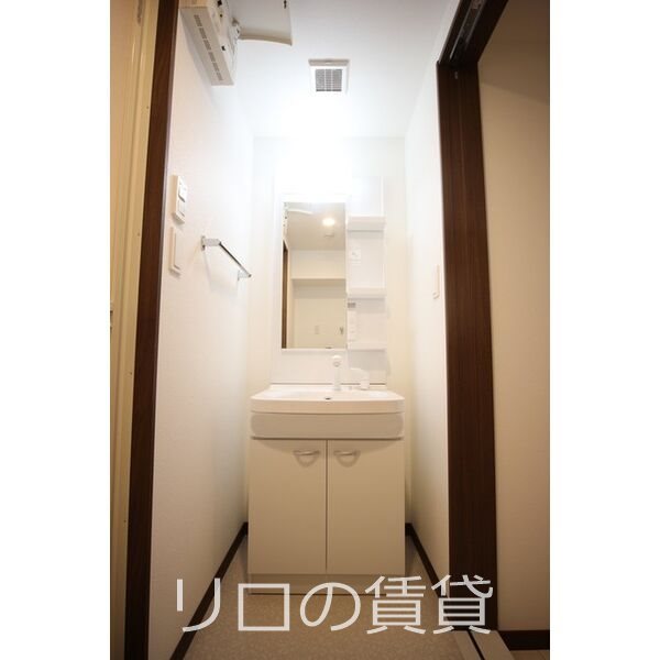 【福岡市東区松島のマンションの洗面設備】