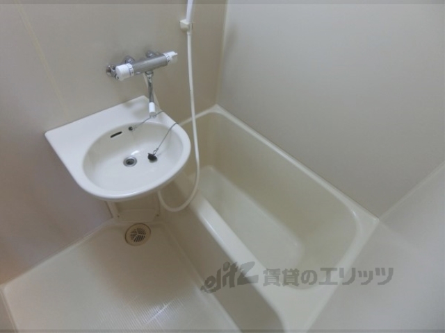 バス・シャワールーム　バス