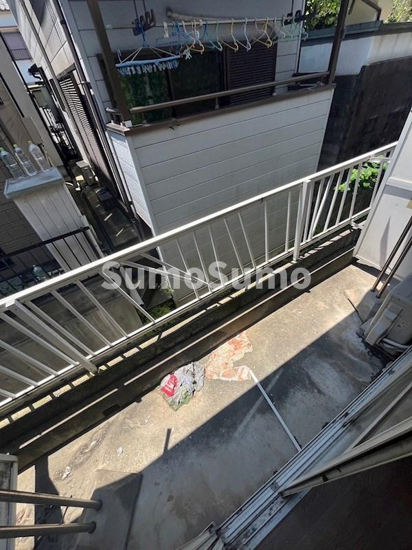 バルコニー　開放的で明るい空間を演出してくれるバルコニーです