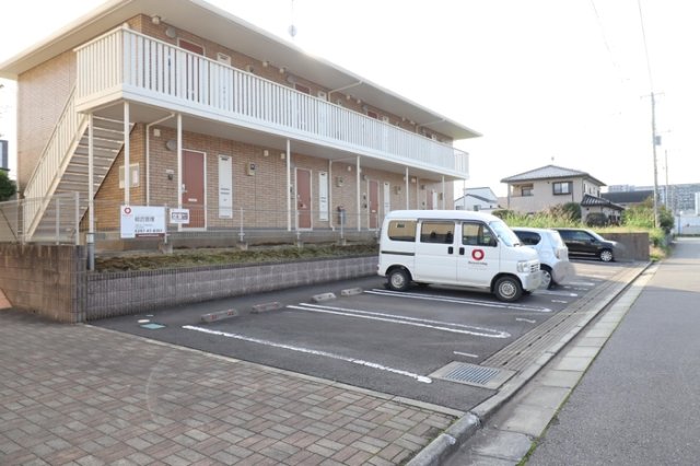 マーベラスひたち野の建物外観