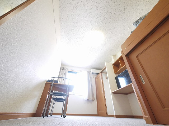 その他部屋・スペース　広くて明るい寝室