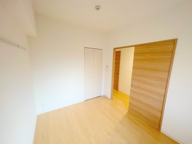 居室・リビング　どんな家具でも合わせやすいですよ。