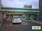 コンビニ　ファミリーマート桜本町駅前店（コンビニ）まで313m