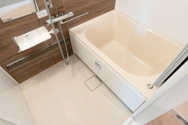 バス・シャワールーム　お風呂も交換済みです。