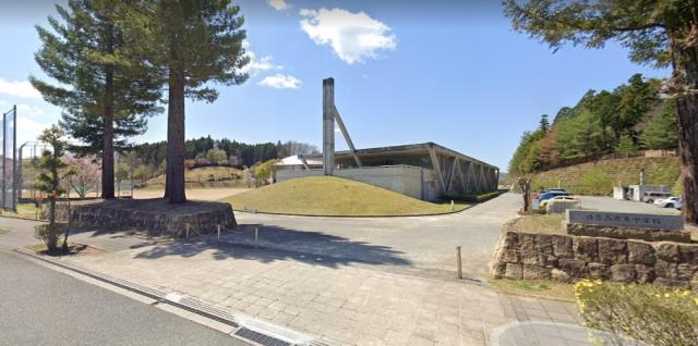 中学校　播磨高原広域事務組合立播磨高原東中学校（中学校）まで443m