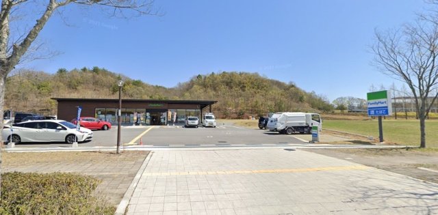 コンビニ　ファミリーマート　光都テクノポリス店（コンビニ）まで1021m