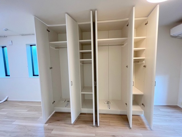 その他部屋・スペース　★洋室は可動式収納で2部屋にできます★