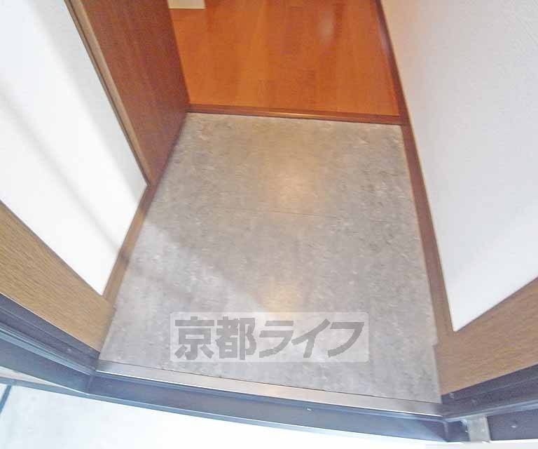 玄関　大きな段差がありません