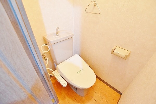 トイレ　★温水洗浄便座トイレ★(サービス品)