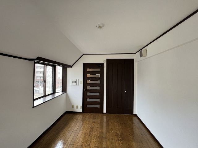 居室・リビング　写真は別号室