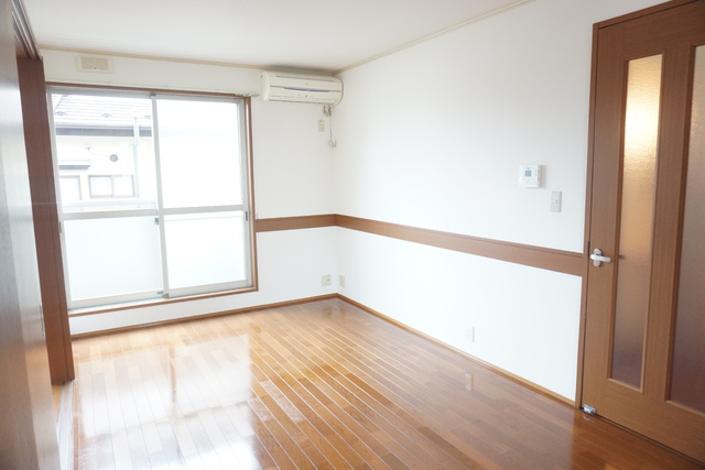 居室・リビング　南向きのＬＤＫ１０帖