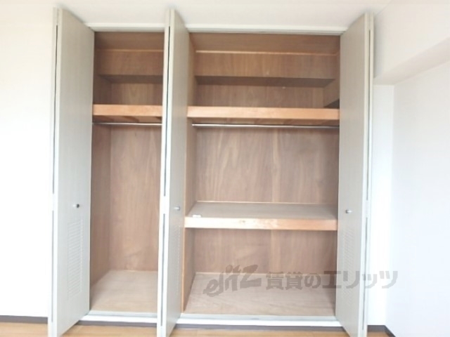 収納　洋室収納