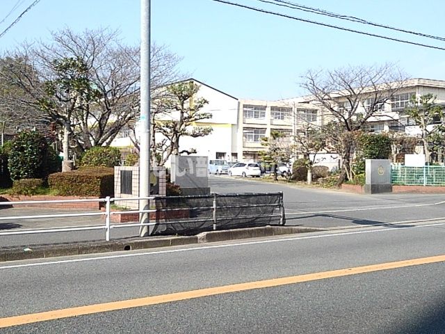 【サンライフ市の玉　B棟の小学校】