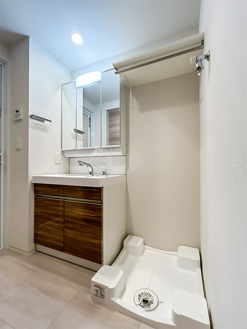 洗面設備　※写真は同タイプ住戸です。