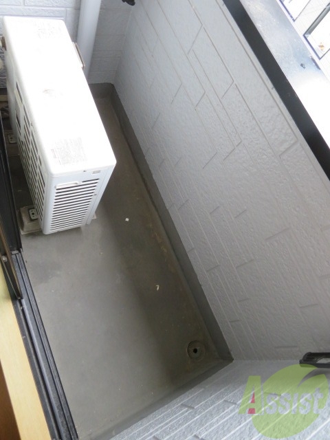 バルコニー　バルコニーがあるので洗濯物は外に干せそうですね～