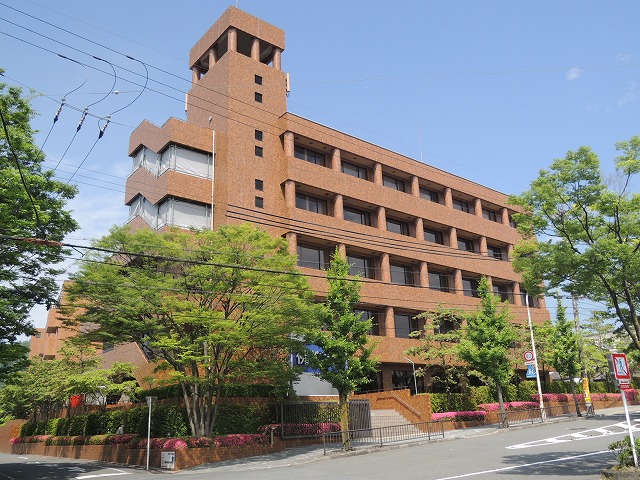 大学・短大　佛教大学（大学・短大）まで3928m