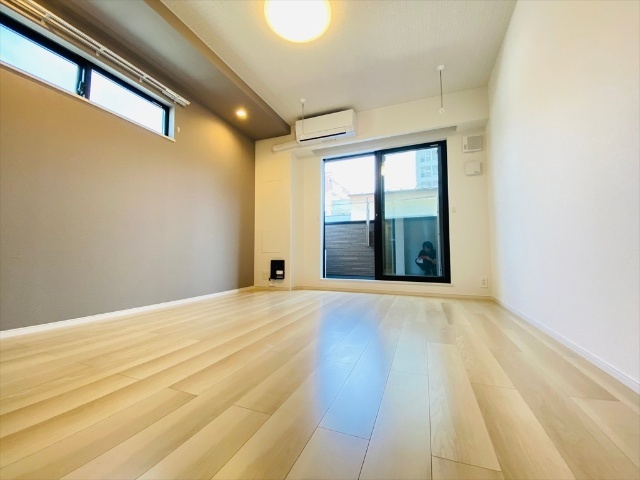 居室・リビング　＊コンテチェストIIIと同タイプのお部屋です。