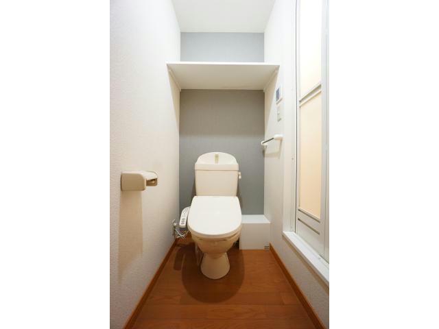 トイレ　温水洗浄便座