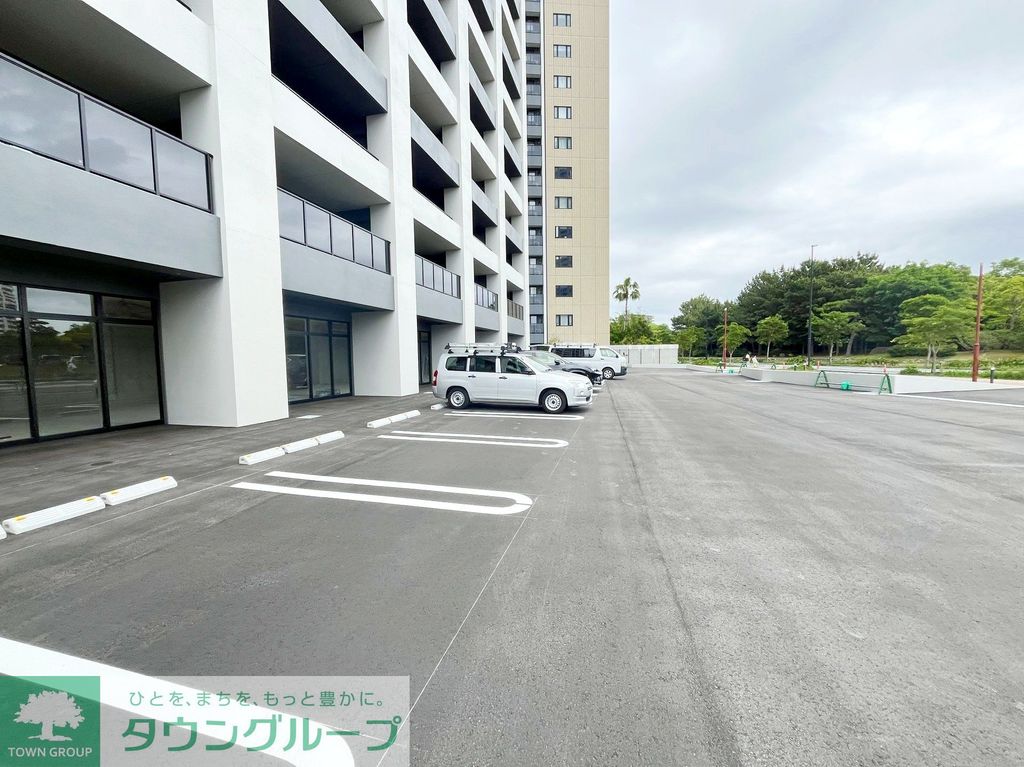 駐車場　駐車場