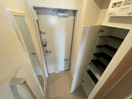 玄関　設備・使用は号室により異なる為、現況を優先致します
