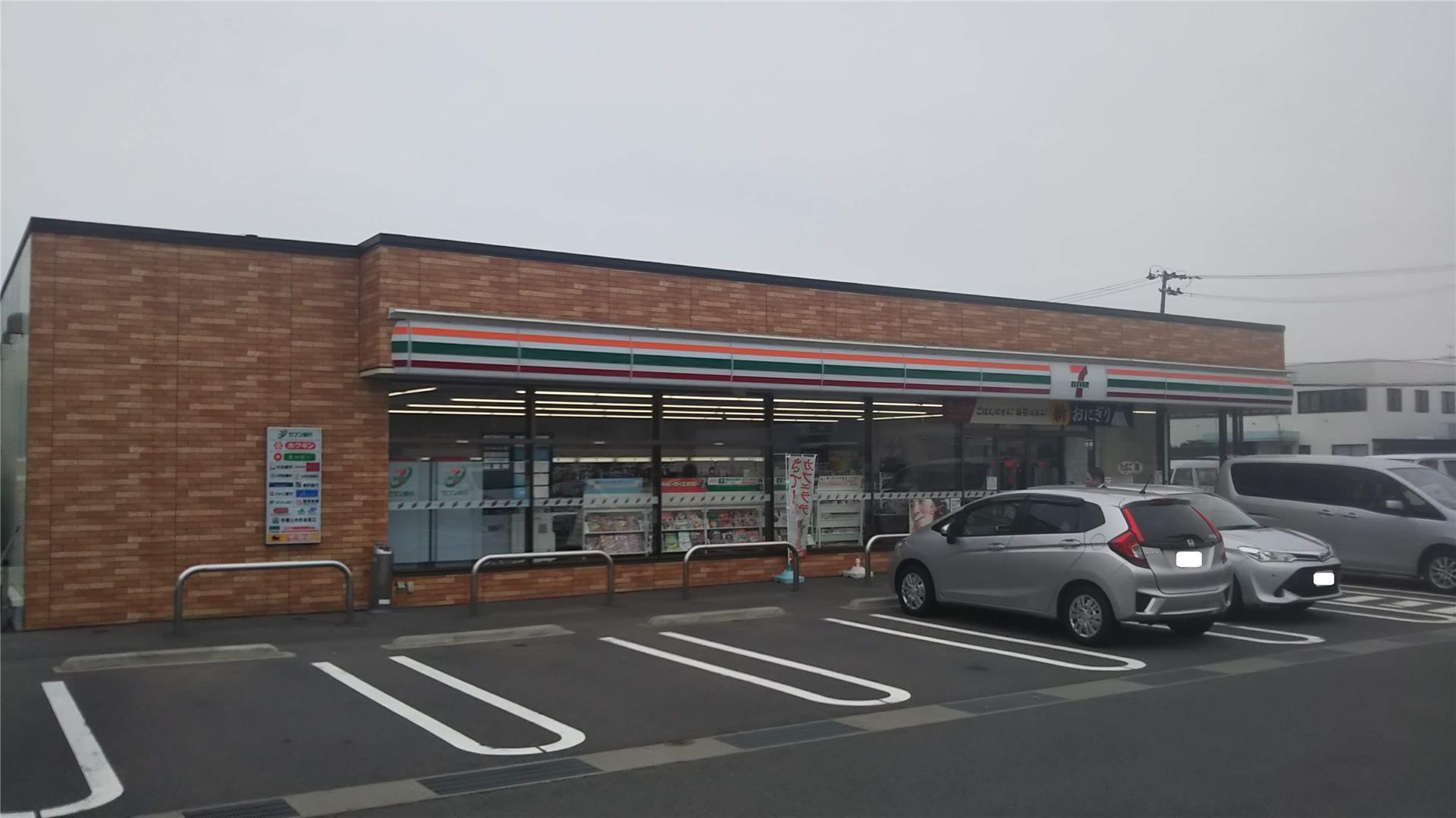 コンビニ　セブンイレブン新潟卸新町1丁目店（コンビニ）まで869m