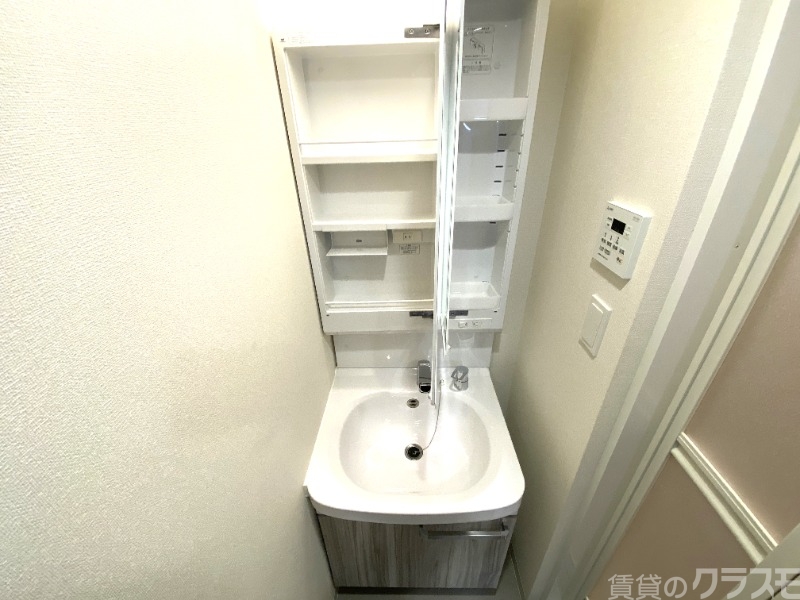 洗面設備　独立洗面台で朝の身だしなみもバッチリ♪