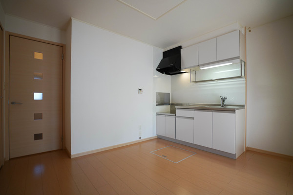 キッチン　同じ建物の別の部屋