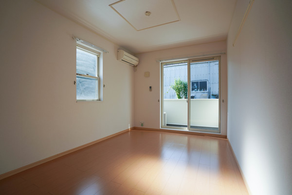 居室・リビング　同じ建物の別の部屋