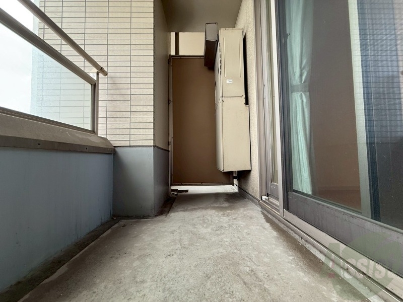 バルコニー　バルコニーです。洗濯物を干すもよし、一息つくもよしですね。