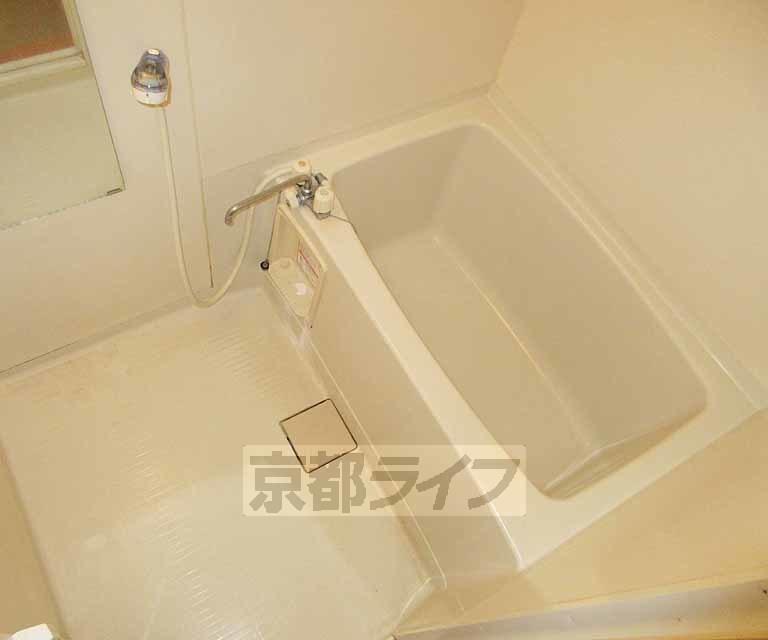 バス・シャワールーム　広々としたお風呂ですよ～