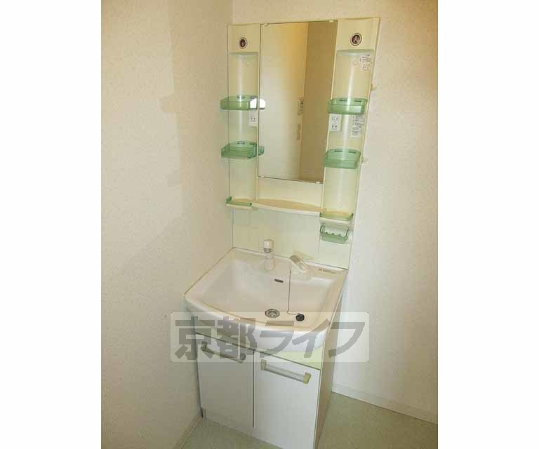 洗面設備　使い勝手のよさそうな洗面台ですね～