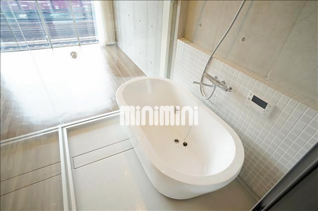 バス・シャワールーム　一日の疲れを洗い流す癒しの空間です。