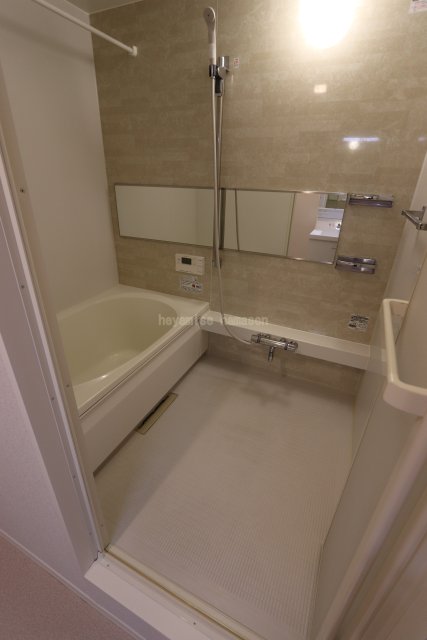 バス・シャワールーム　写真は２０４号です。