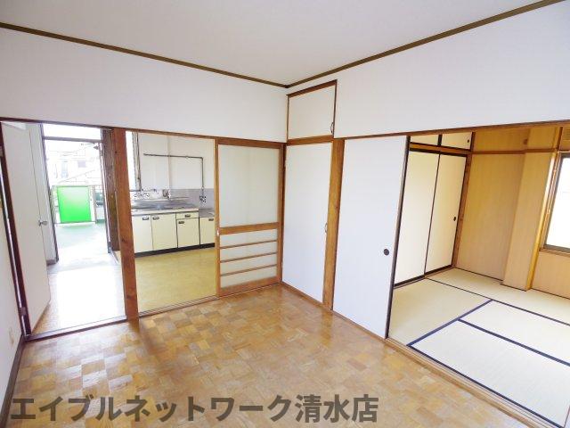 居室・リビング　同物件同タイプ