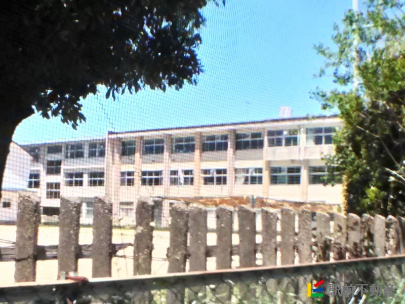 中学校　松原中学校（中学校）まで800m