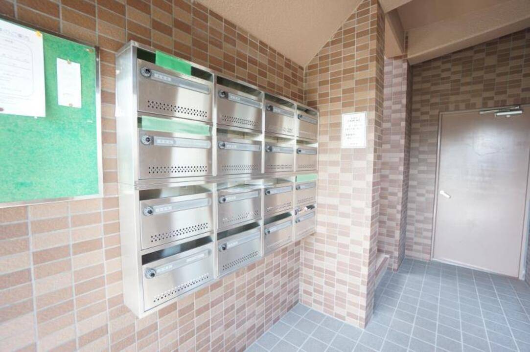 エントランス　メールBOX